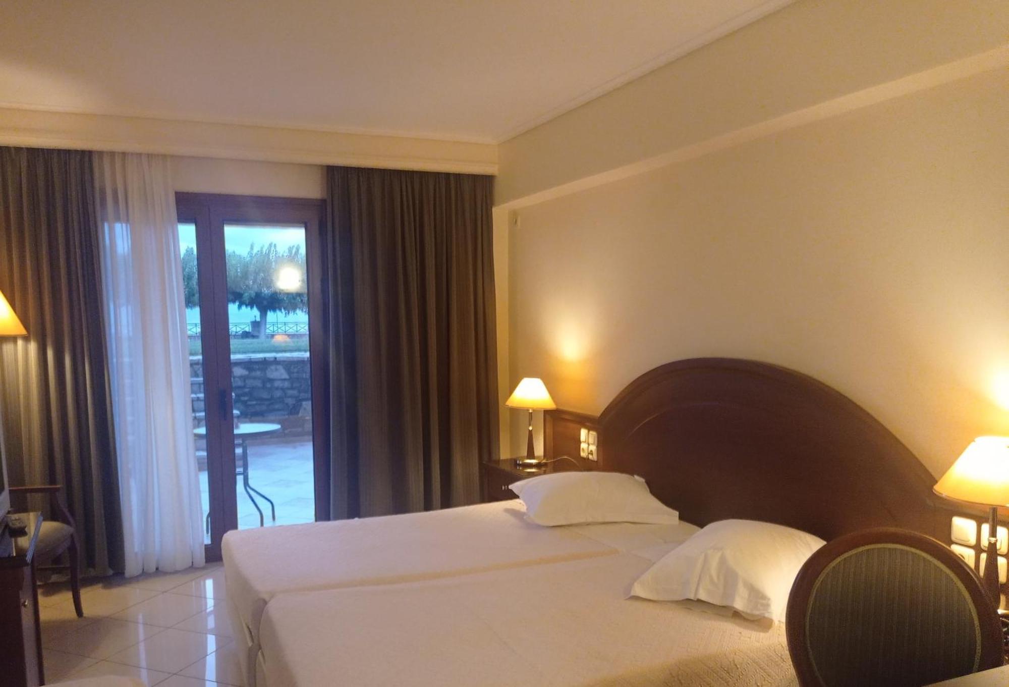 Europa Beach Hotel Galaxídhion Eksteriør bilde