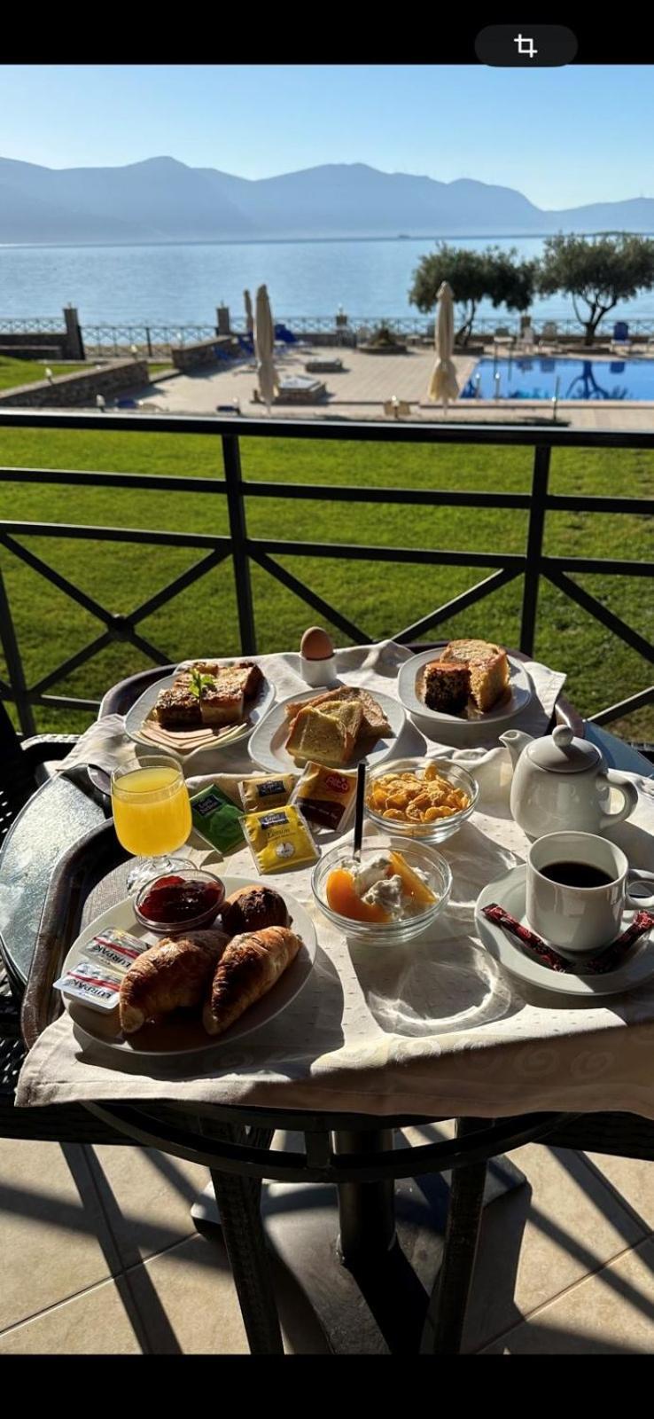 Europa Beach Hotel Galaxídhion Eksteriør bilde